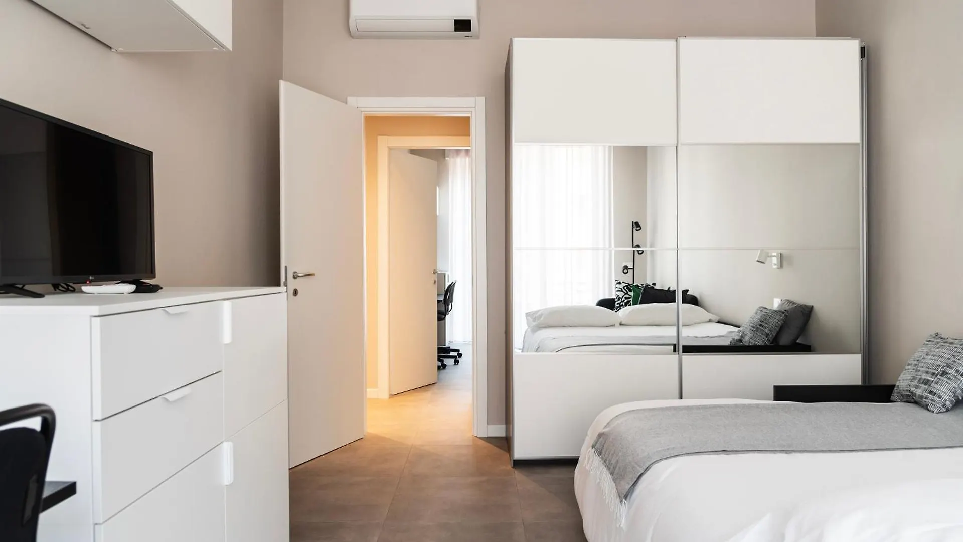 Youhosty - 3 Bedroom Apartment Citta Studi 밀라노